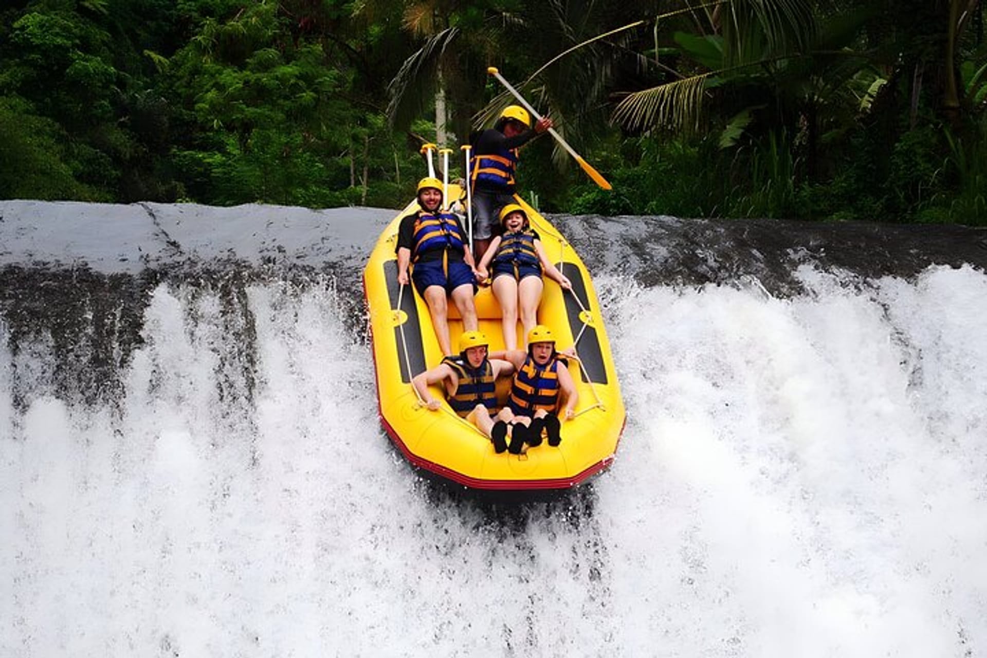 Telaga Waja Rafting & Tegenungan Waterfall Tour