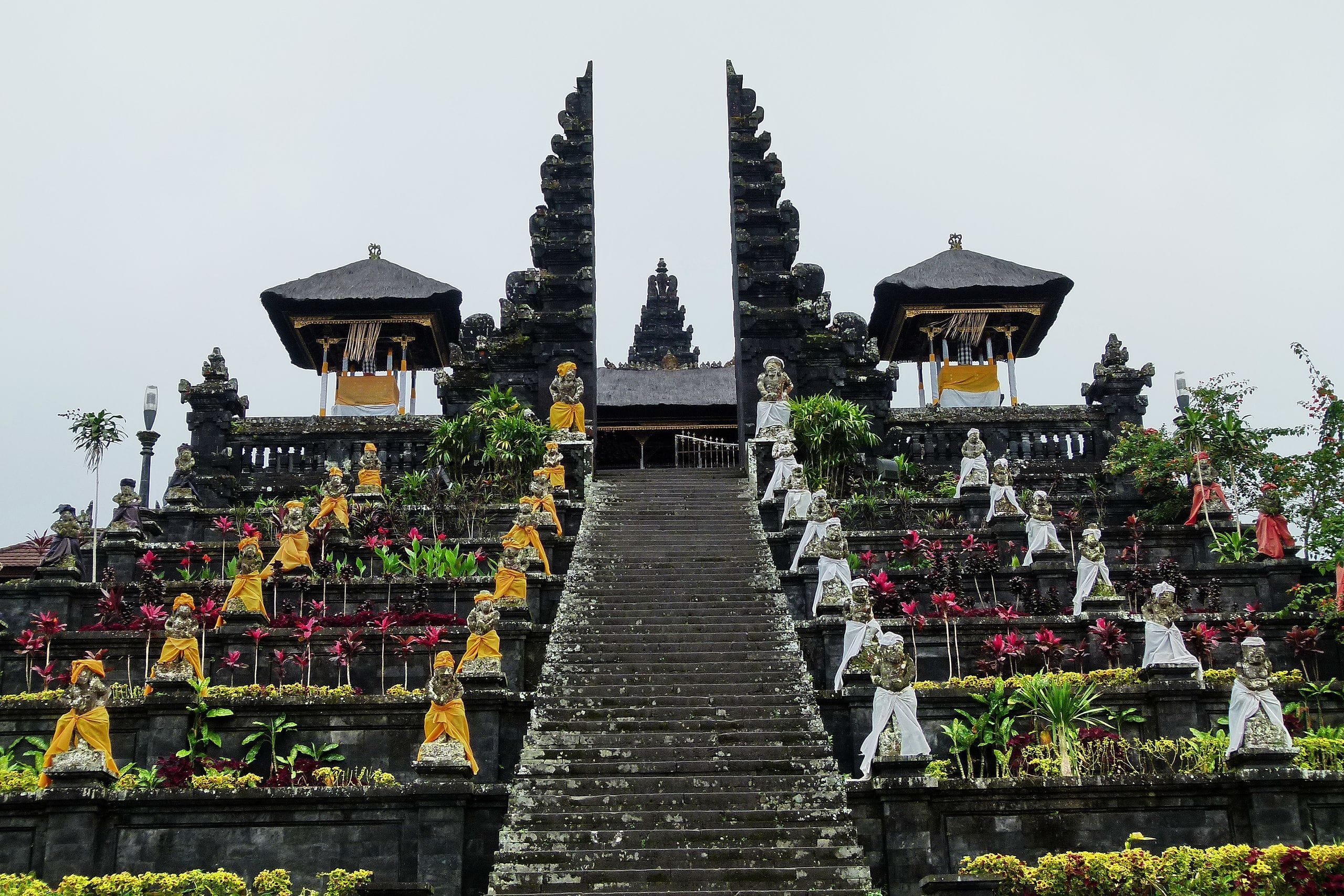 Tirta Gangga, Pura Besakih, Goa Raja Waterfall, Penglipuran & Cepung Waterfall